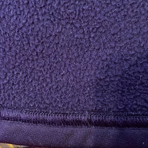 Under Armor hoodie! SizeXS! Purple! 100%polyester! Very breathable! EUC! - Picture 5 of 5